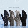 thumbnail image 4 of Minnieouse Guantes de invierno cálidos de primera calidad con pantalla táctil que se mantienen elegantes y cómodos para senderismo y deportes guantes y mitones Negro, 4 of 6