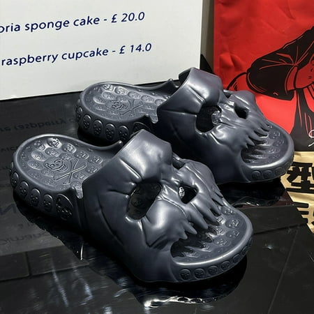 

Summer Men Shoes Non-slip Man‘s Slippers Home Slippers Comfortable Sandals Terrifying Skull Flip Flops Thick Bottom Beach Shoes