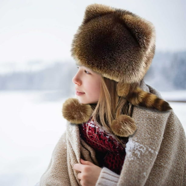 Gorro de Invierno Pequeño con Diseño de Mapache y Protección para Las Orejas.