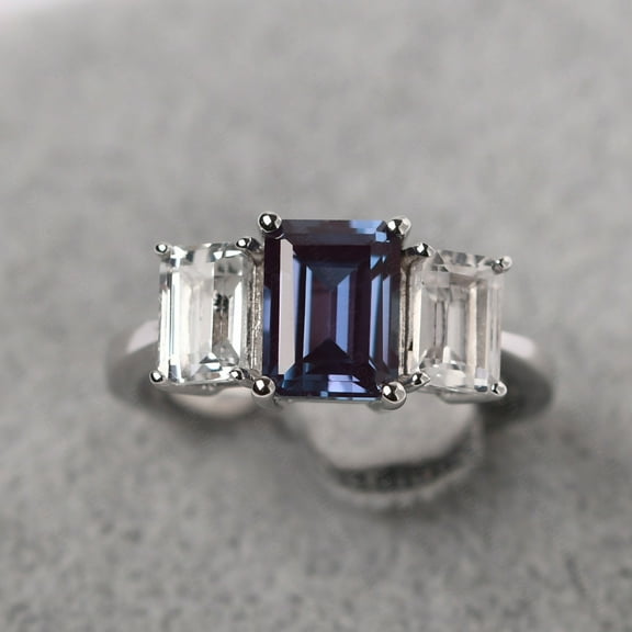 Vintage Three Stone Engagement Ring Emerald Cut Alexandrite Trilogy ring June Birhtstone