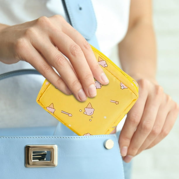 Bolsa para Guardar Compresas Higiénicas con Cremallera - 12 X 12 Cm - Ideal para Mujeres y Niñas, Regalo para La Primera Regla, con Capacidad para 2 Compresas y Artículos Esenciales para Viajes y Esc