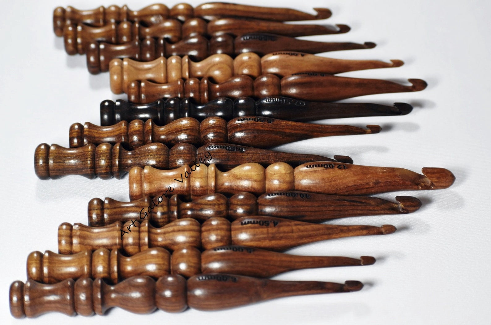 Ergonomic Wooden Crochet Set of 13 Sizes | Crochet Hook For Large Projects 3.5 MM to 12 MM | Perfect Gift For Yarn Lover Thick Crochet Needle for Weaving Bag Scarf Blankets