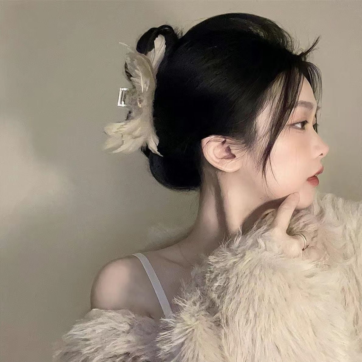 EKE Women’s Hair Clip Vintage Retro Back-Wear Elegant Hair Accessory with Fashion Texture