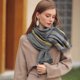 thumbnail image 5 of Bufandas para mujer Bufanda de invierno Bufanda clásica a cuadros Bufanda cálida Bufanda de invierno con tacto de cachemira Bufandas suaves de gran tamaño Chal grande de punto, 5 of 5