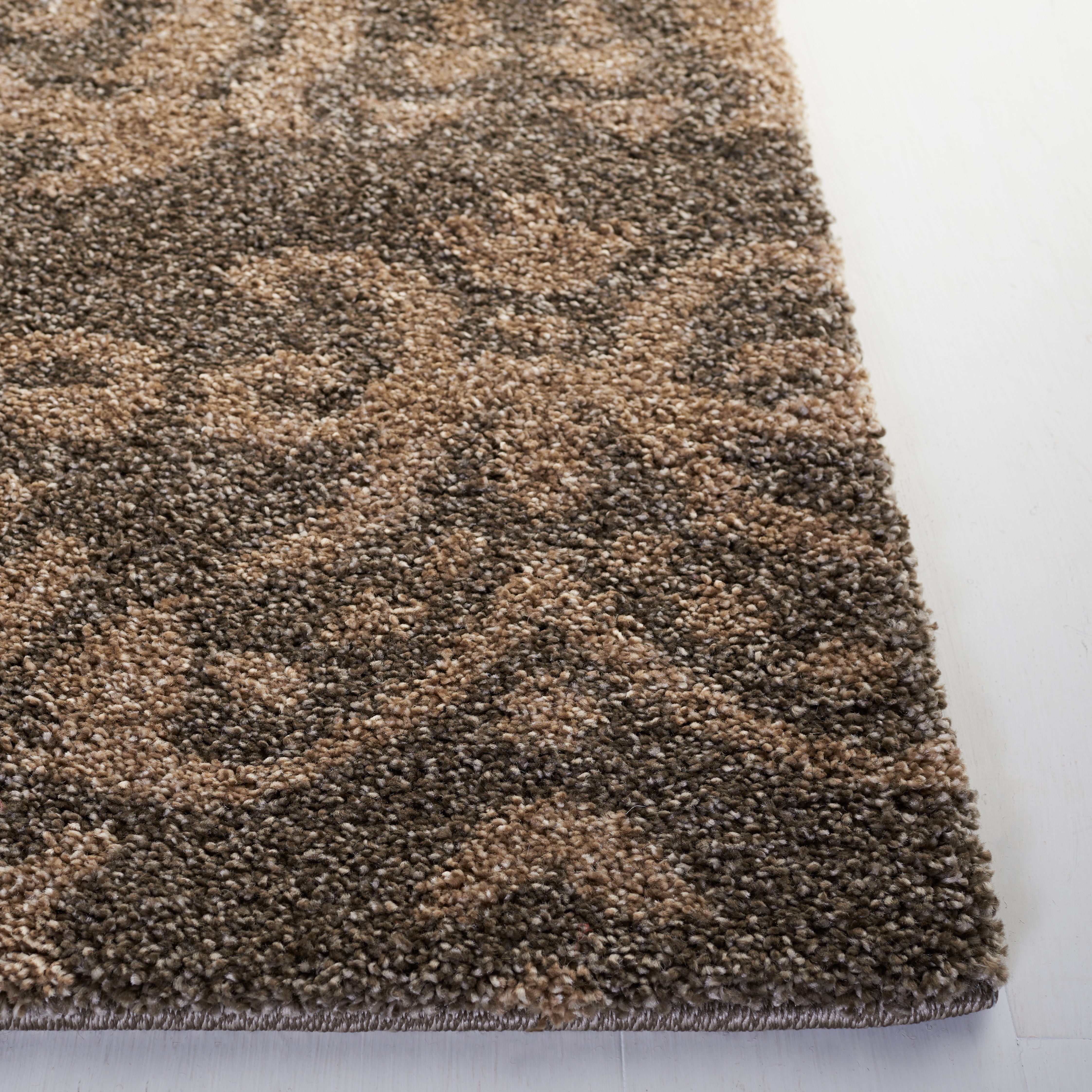 Safavieh Florida Desmond Damask Shag Area Rug, Smoke/Beige, 6' x 8'