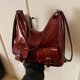 thumbnail image 4 of Bolsa de hombro de damas de mochila casual elegante para el trabajo de vacaciones que sale de compras de citas Rojo, 4 of 8
