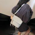 thumbnail image 3 of Bolso de mujer sencillo de color sólido retro, nuevo bolso de hombro ancho con correa de hombro elegante de textura de alta gama de verano 2025, 3 of 5