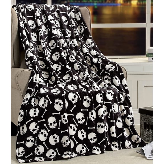 Elegant Comfort Lightweight Throw Blanket- Halloween Themed, Soft, Cozy and Plush- Throw Blankets, Perfect for Lounging this Spooky Season, 50 x 60 inches, Skull & Bones, Throw Blanket