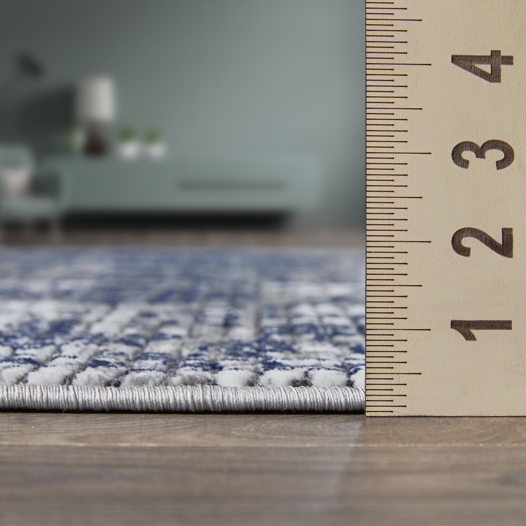 Loomaknoti Aysal Alazah 4' x 6' Gray Floral Indoor Area Rug