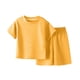 thumbnail image 2 of Conjuntos de blusas y camisas de cuello redondo y manga corta para niños, informales, con estampado de San Patricio, de color, con cuello en V y blusas y pantalones cortos con bolsillos, conjunto de p, 2 of 7