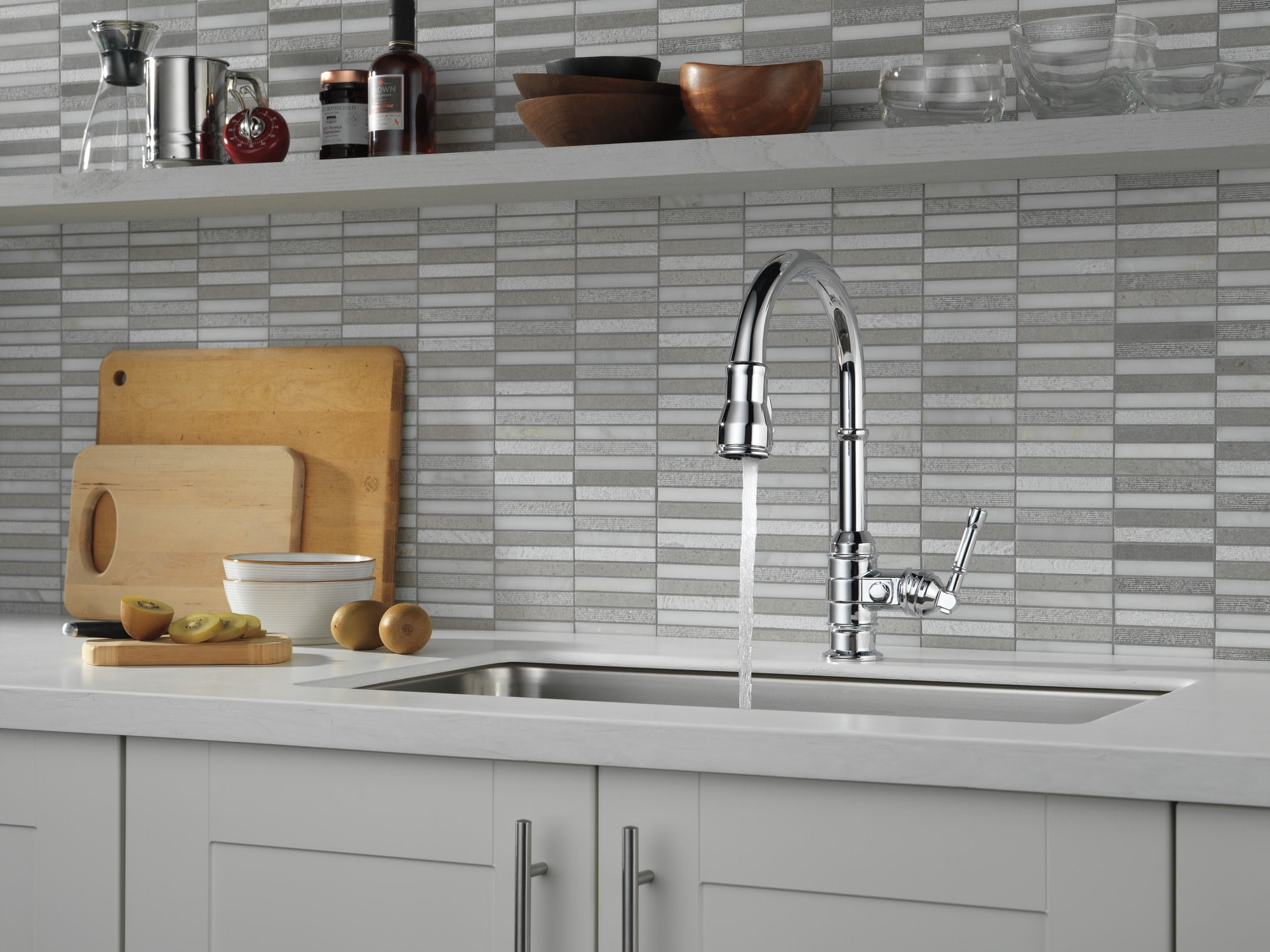 Delta Broderick: Single Handle Pull-Down Kitchen Faucet
