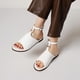 thumbnail image 5 of Sandalias de mujer de color sólido con tacones bajos de piel sintética a la moda, tamaño 35-43 Wmkox8yii  shjk8290, 5 of 9