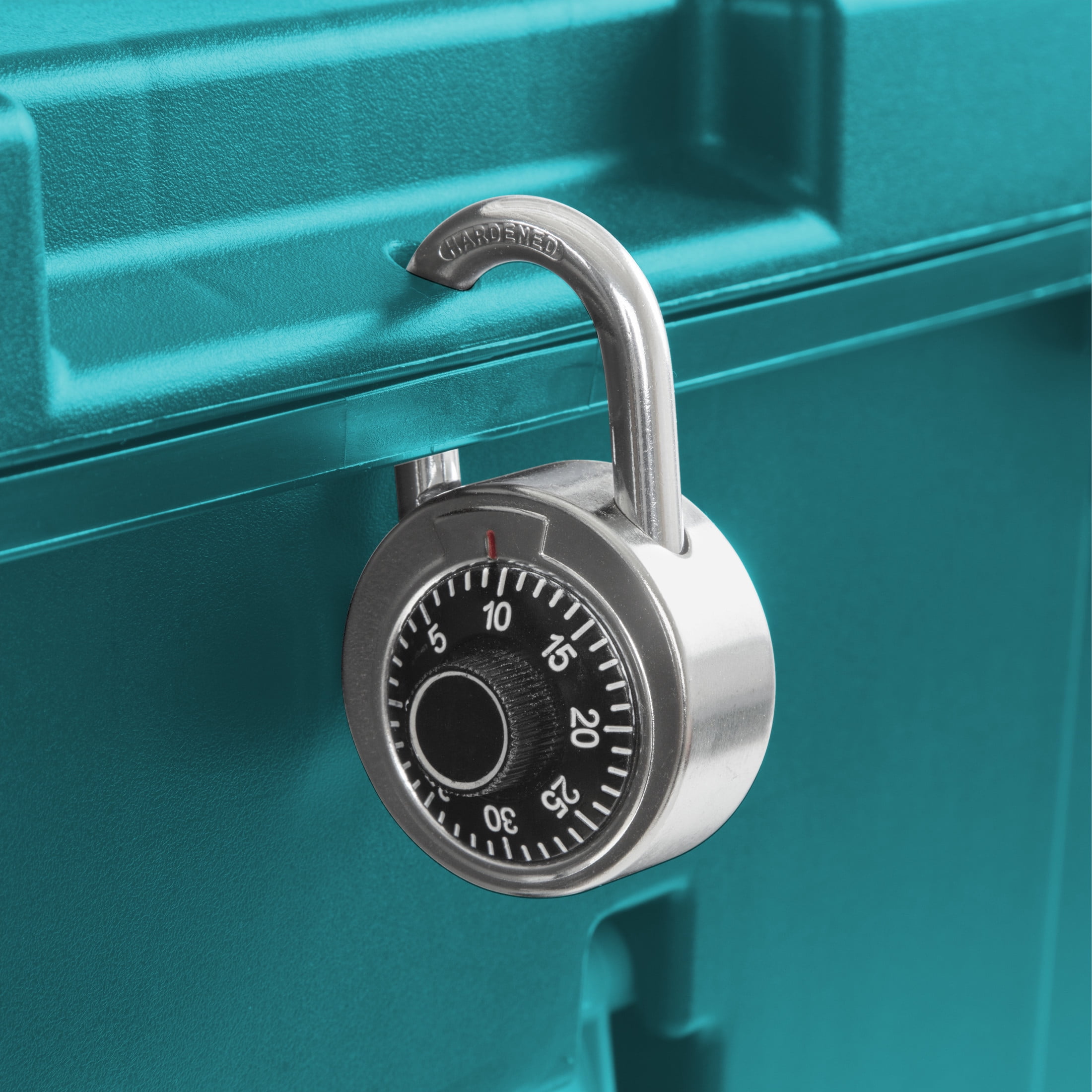 Sterilite Footlocker