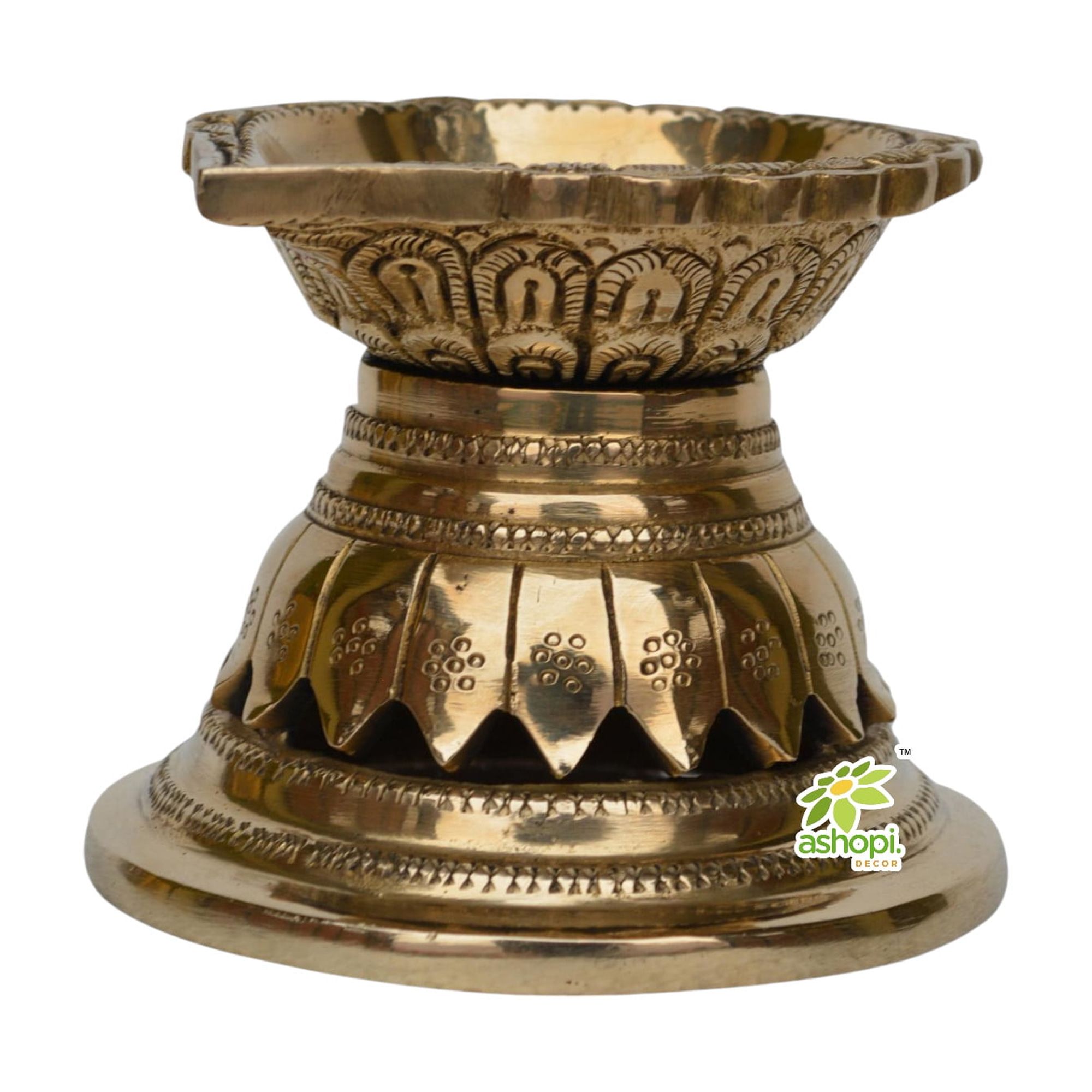 oli lamp Ethnic Design 4.5 Inches Brass Oil Diya with Base, Temple Decor, Home Decor Oil Diya Lamp, Indian Handicraft Diya, Handmade craft