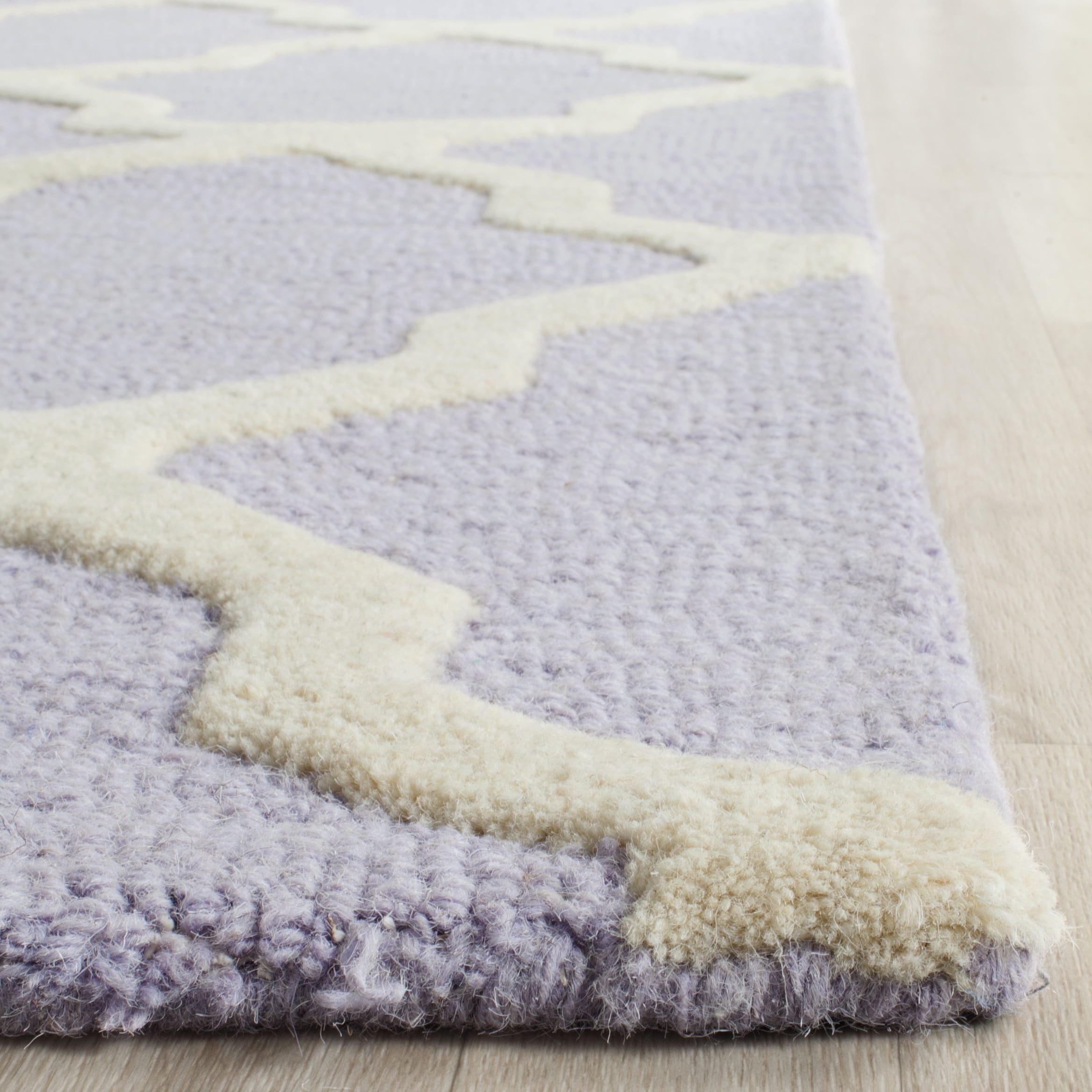 SAFAVIEH Cambridge Liam Geometric Wool Area Rug, Lavender/Ivory, 3' x 5'