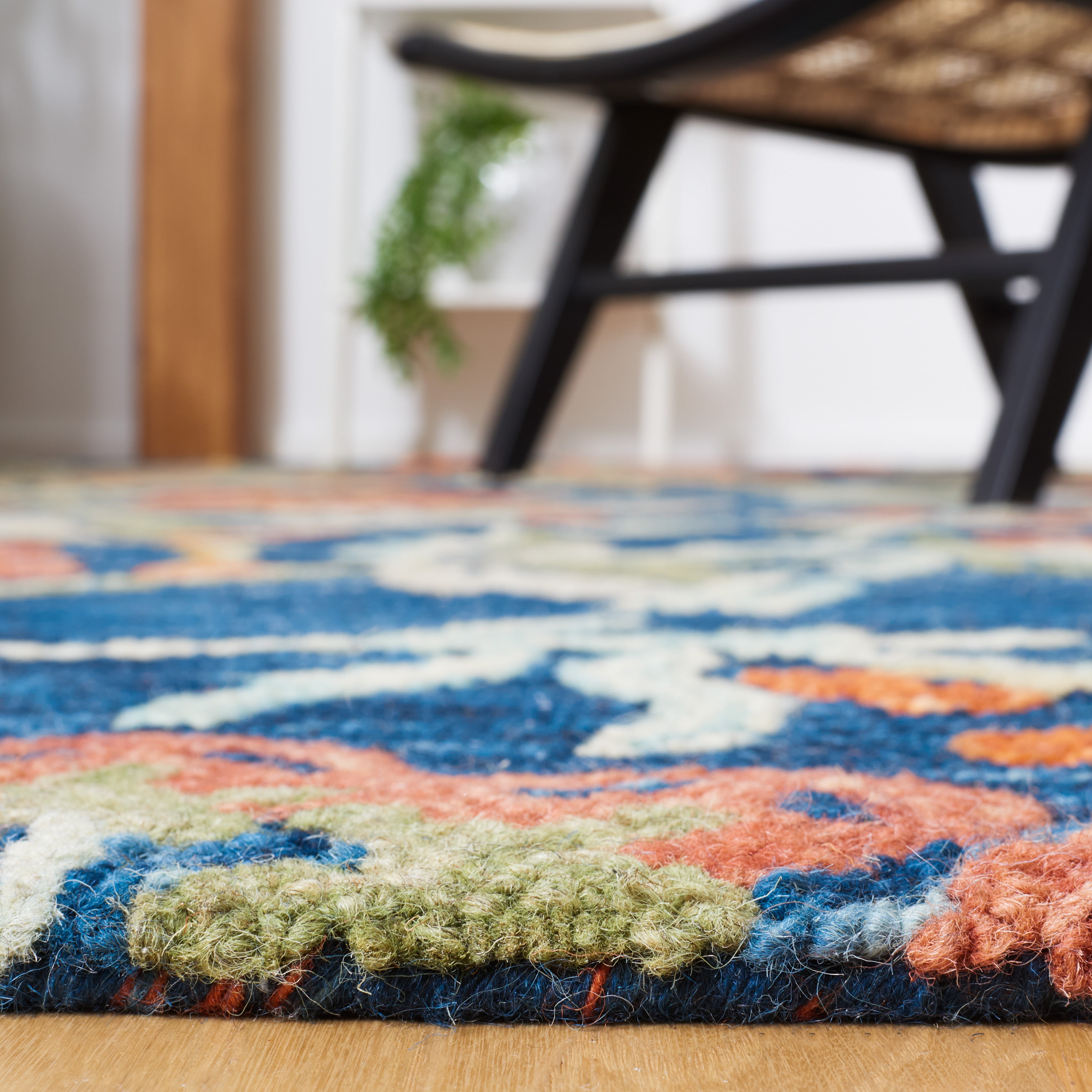SAFAVIEH Aspen Dorothea Floral Area Rug, Blue/Orange, 5' x 5' Square