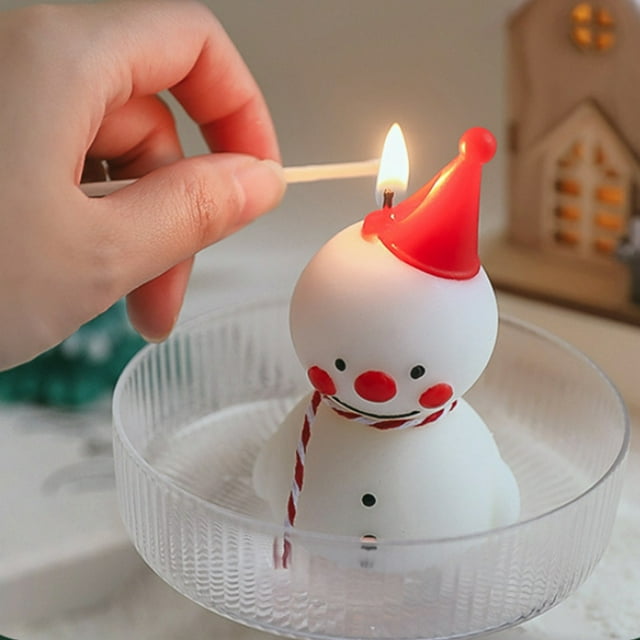Fiudx Vela Perfumada de Muñeco de Nieve, Adorable Escultura de Muñeco de Nieve, Cera de Soja y Parafina Aromática, Acogedor Ambiente Invernal, Decoración Navideña, Regalo de Navidad, Tamaño 5 X 4,5 X