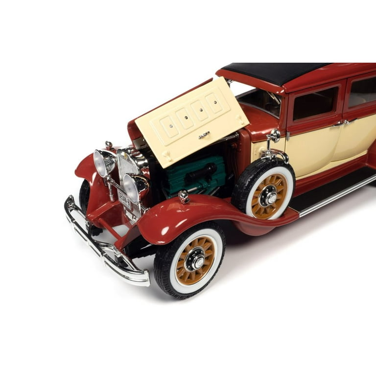 1931 Peerless Master 8 Sedan, Burgundy and Cream - Auto World