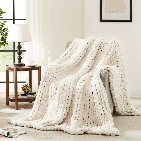 L'AGRATY Chunky Knit Blanket - Soft Chunky Throw 60x80 inches: 100% Hand Kintted Chenile Crochet Throw for Couch - Large Cable Kn