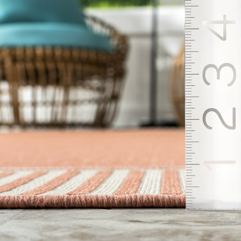 nuLOOM 7 x 9 Red Indoor/Outdoor Area Rug nuLOOM 7 x 9 Red Indoor/Outdoor Area Rug