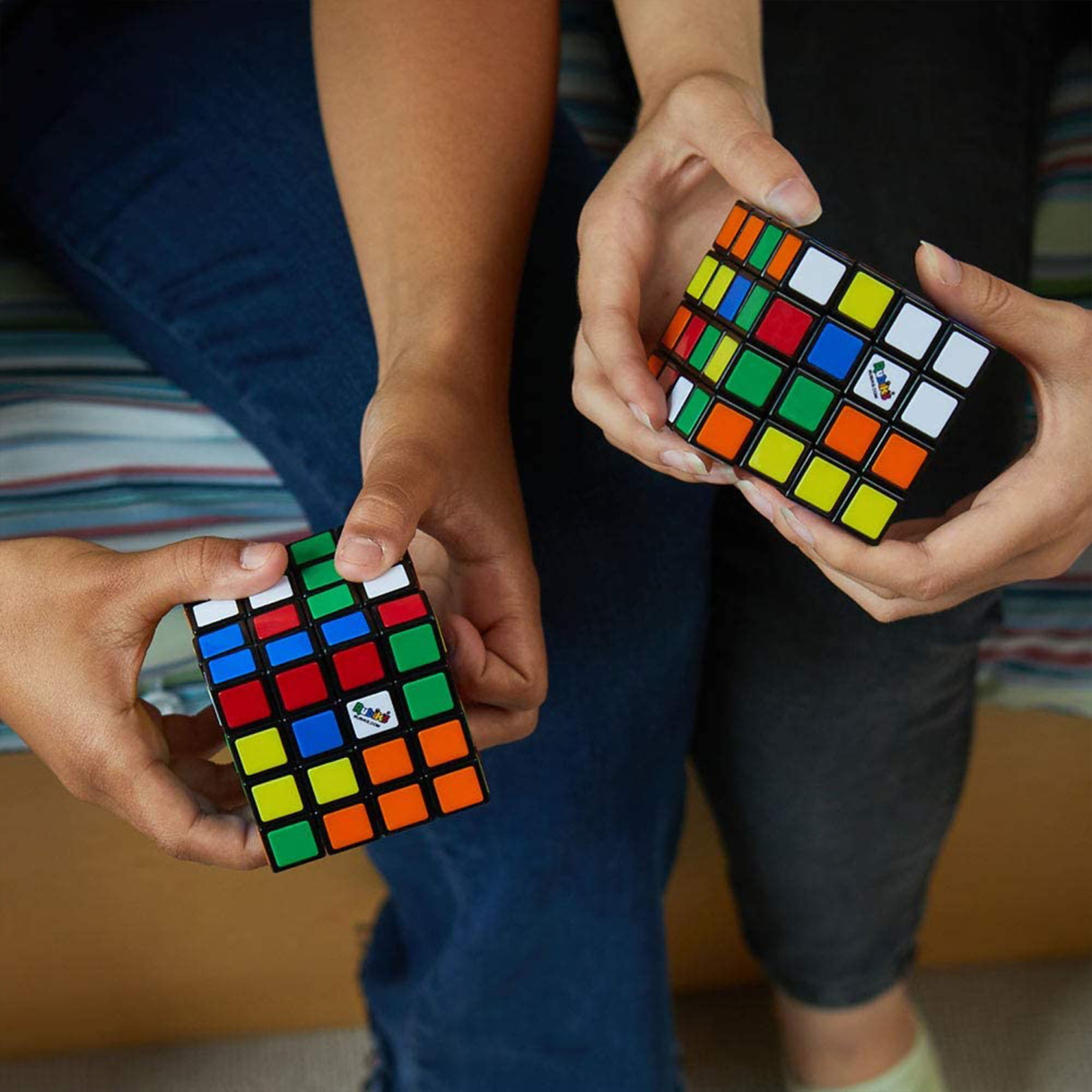 Inmersión Karu neutral Rubik's Cube, 4x4 Master Color-Matching Puzzle Bigger Bolder Version of the  Classic Retro Brain Teaser Fidget Toy, for Adults & Kids Ages 8 and up -  Walmart.com