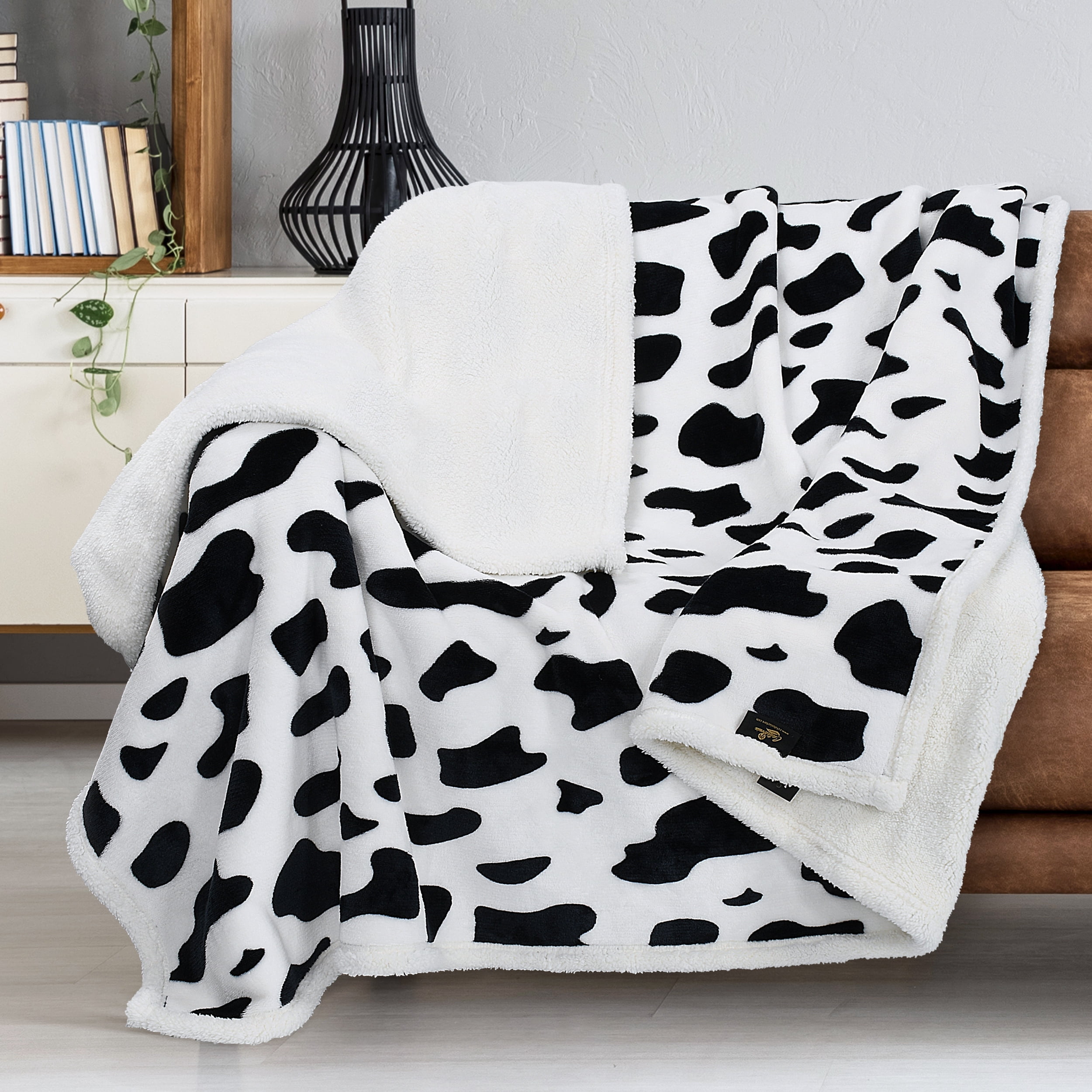 Details about   Cow Skin Holstein Dalmation Faux Fur Sherpa Oversized Throw Blanket 50" x 70" 