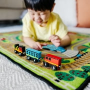 Melissa & Doug Wooden Magnetic Train Cars - 8 Piece Educational and Skill-Building Wooden Toy for Boys and Girls