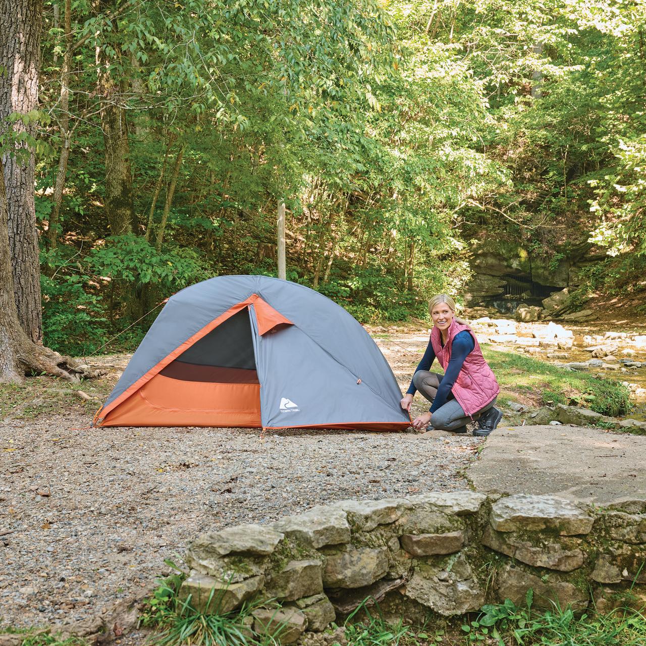 Carpa Ligera para Mochilero de 1 Persona Ozark Trail, 83 x 51 x 39 pulgadas, Peso de Carga 3.65 lb, Gris y Naranja 3