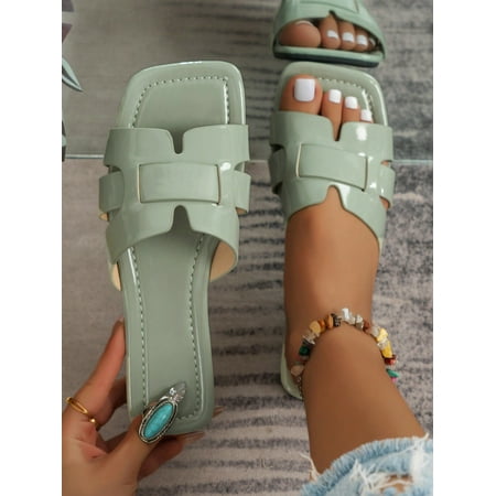 

New Spring Summer Trendy H Slippers For Women In Roman Style Comfortable Flat Slides With Embossed Texture In Black Beige And Brown Colors Recommended By Fashion Bloggers Suitable Fo