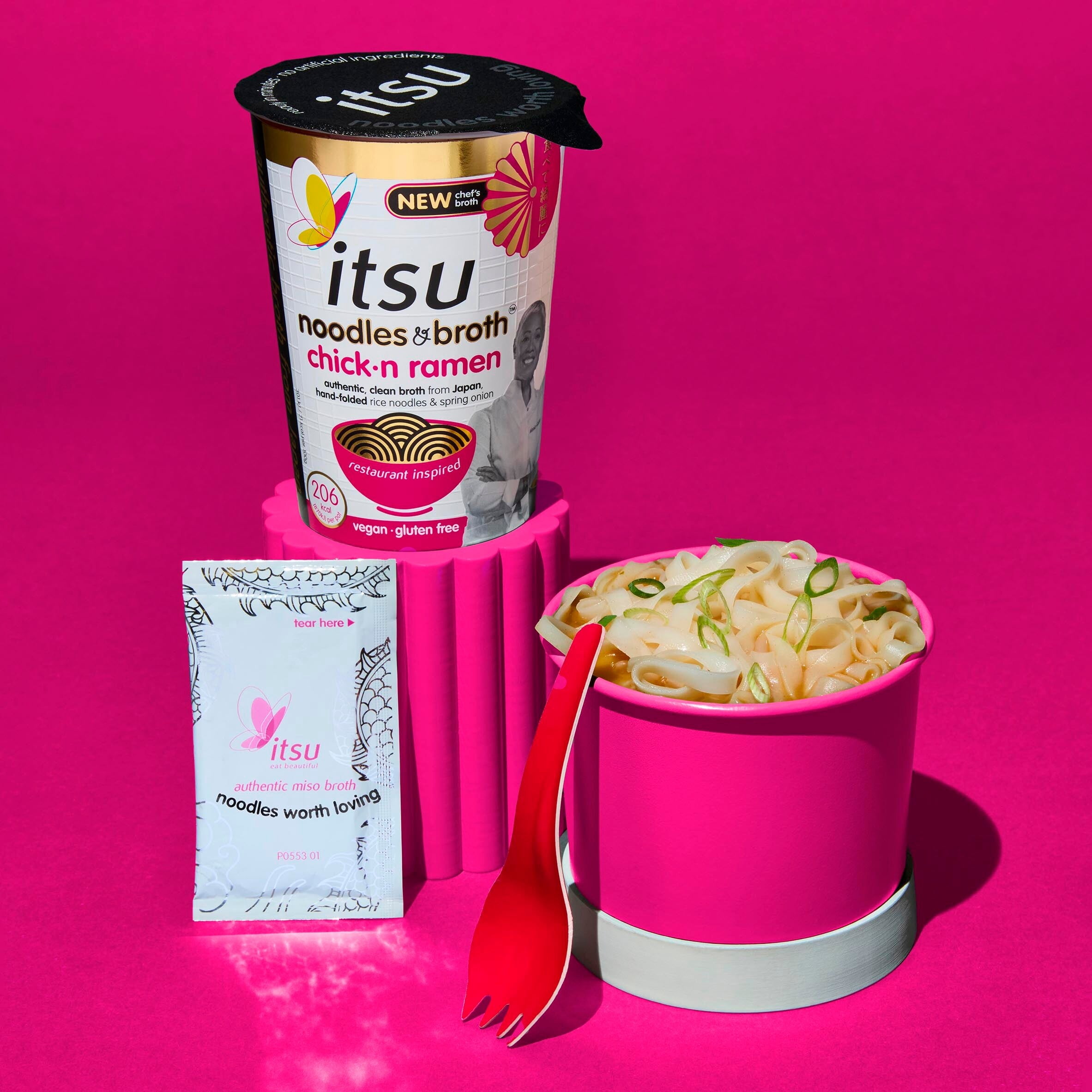itsu chickn ramen instant noodles & broth pot 64g, Imported from Britain