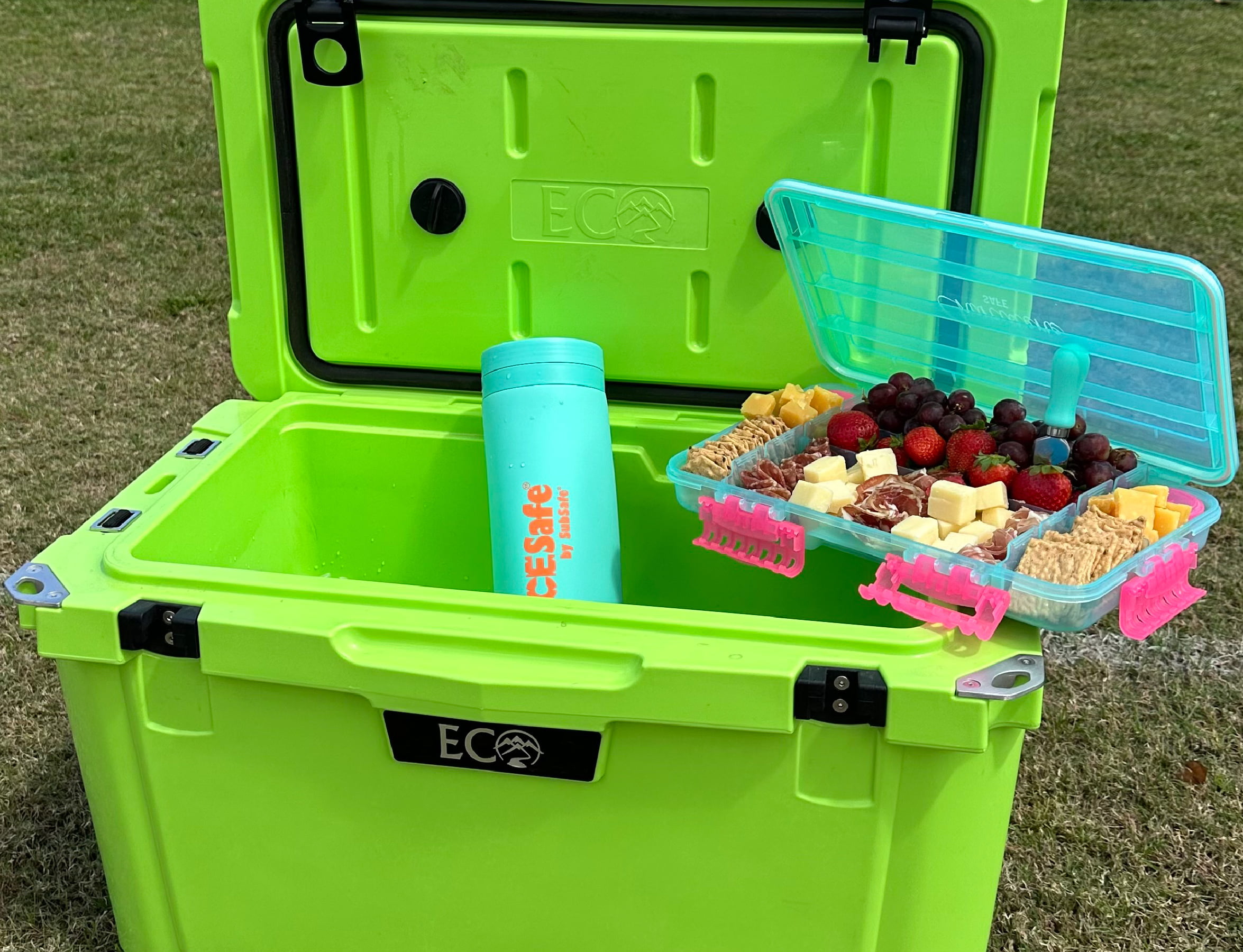 Charcuterie Safe By SubSafe - Waterproof Tackle Box Container Keeps Snacks  Fresh & Dry On the Go - Fill With Cured Meats, Cheese, Nuts - Perfect for  the Boat, Beach, Parties, Picnics, Tailgating & Mor 