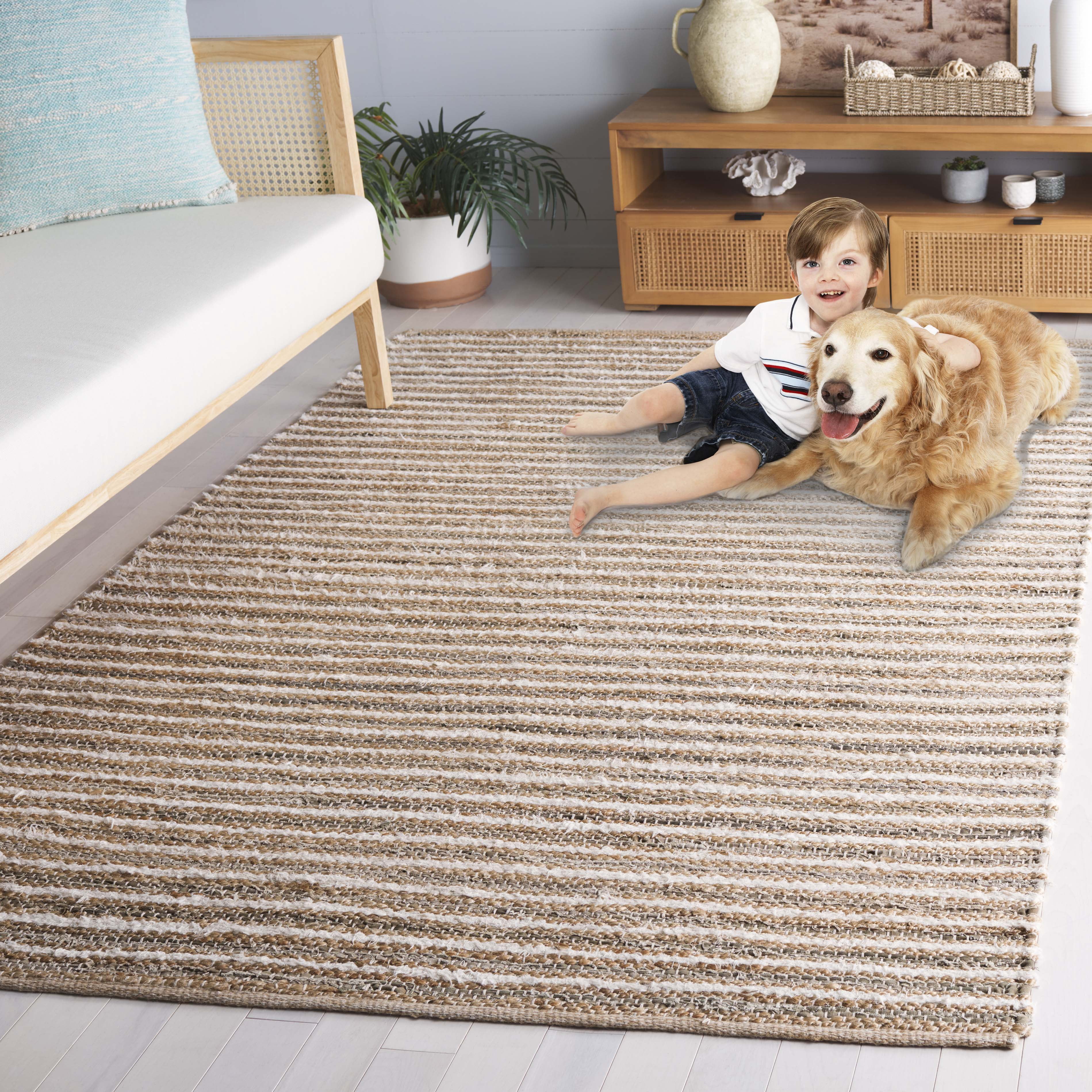 SAFAVIEH Cape Cod Jacinth Striped Area Rug, Natural/Green, 6' x 6