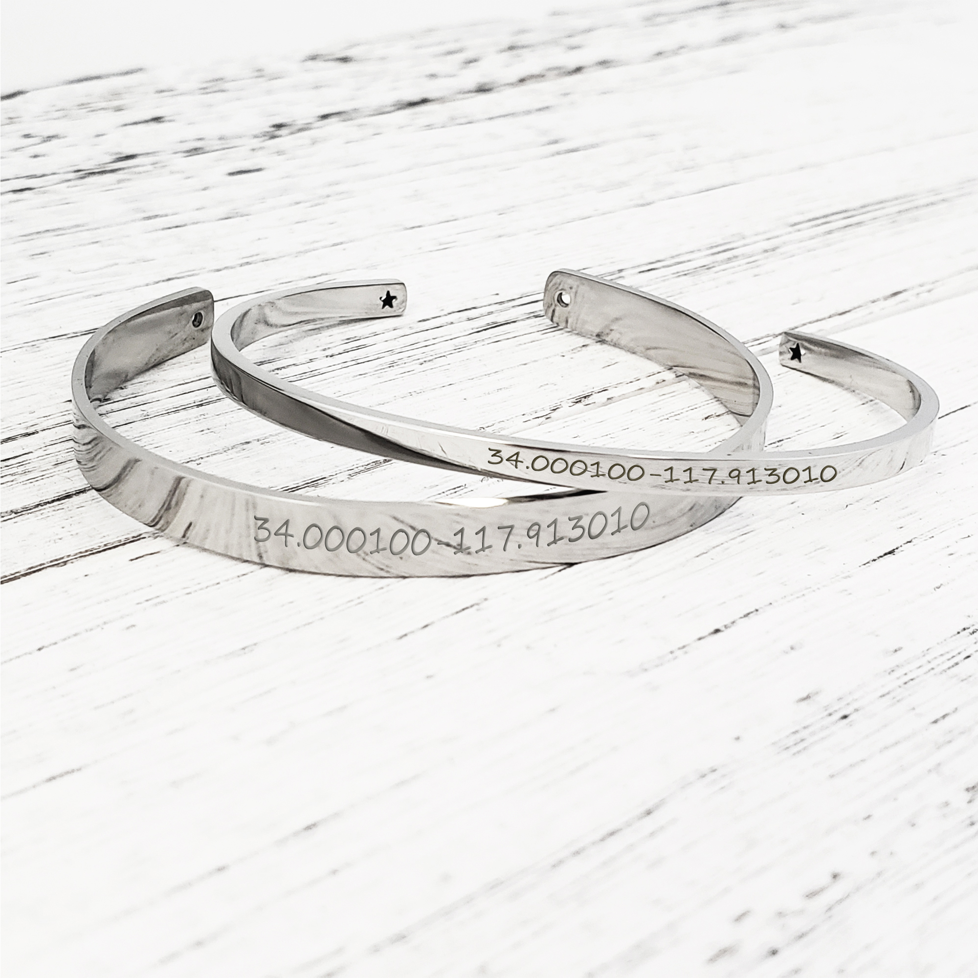Anavia Custom Chrsitmas Gift for Him Personalized Couple's Bracelets Matching Engravable Coordinates Bangles with FREE Gift Box Ships Next Day [M-Silver |W-Silver]