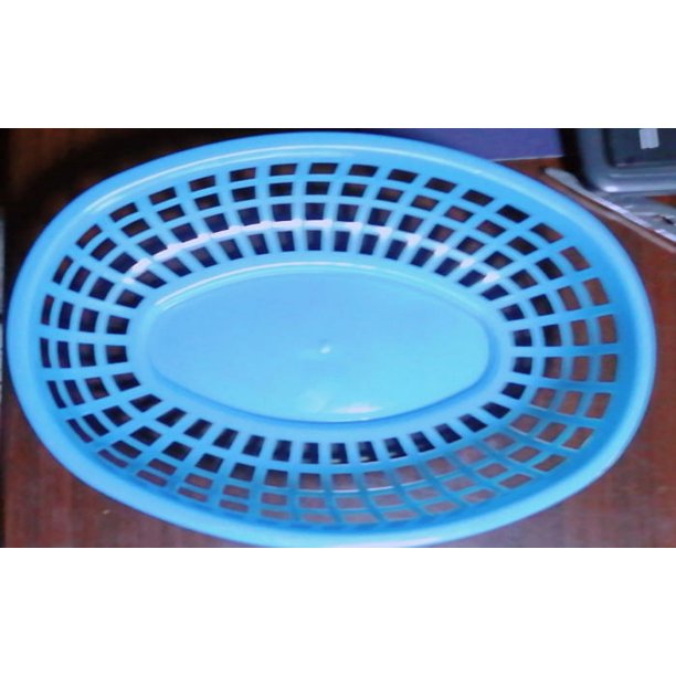 Cesta de comida rápida con pollo frito, patatas fritas, postre, té de la tarde, cesta de plástico ovalada, cesta de comida superior hueca