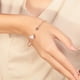 thumbnail image 2 of GOOHOCHY Pulsera abierta con dos corazones, moderna y sencilla, para mujer (oro rosa), 2 of 8
