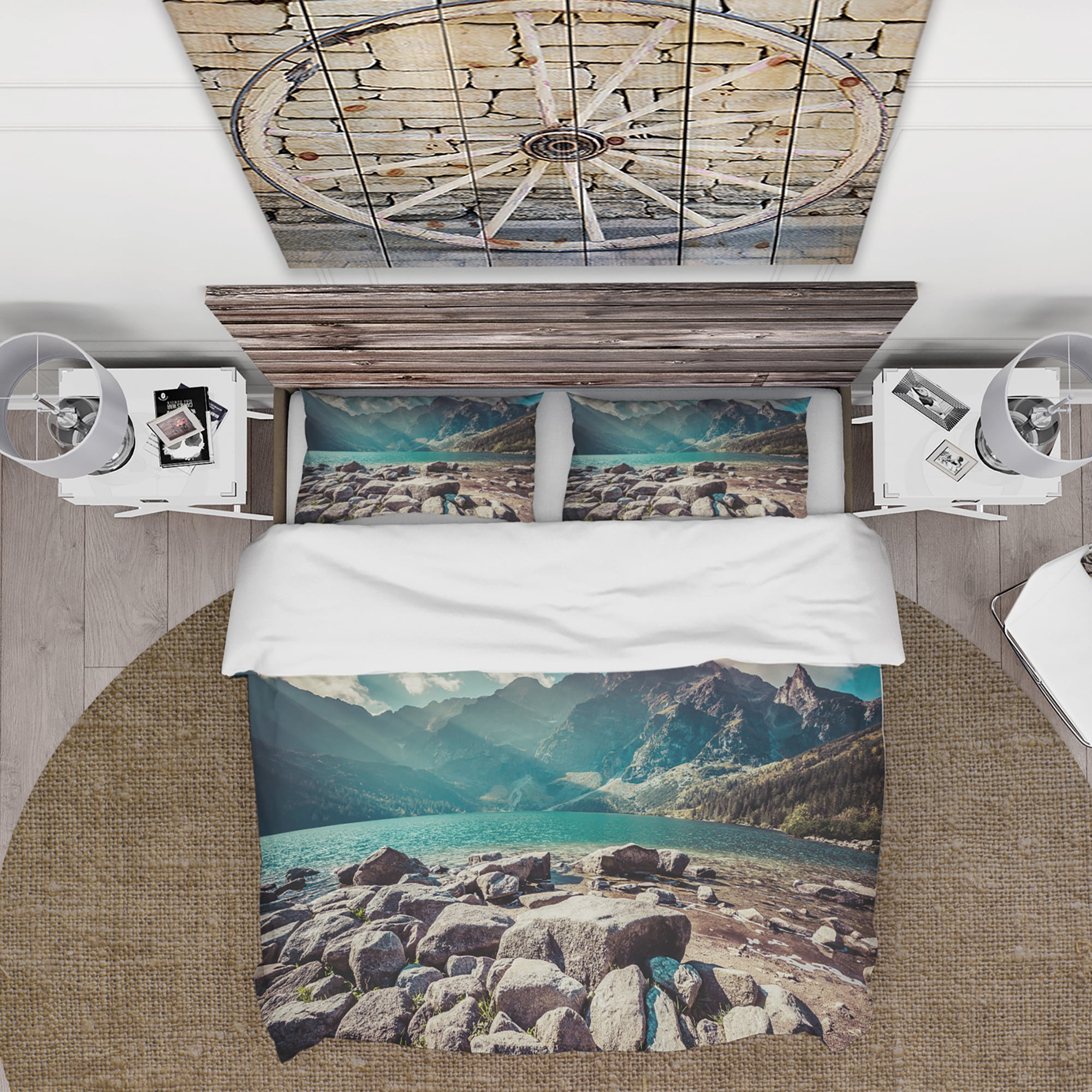 Designart 'Tatra Mountains Green water mountain lake' Landscapes Duvet Cover Set