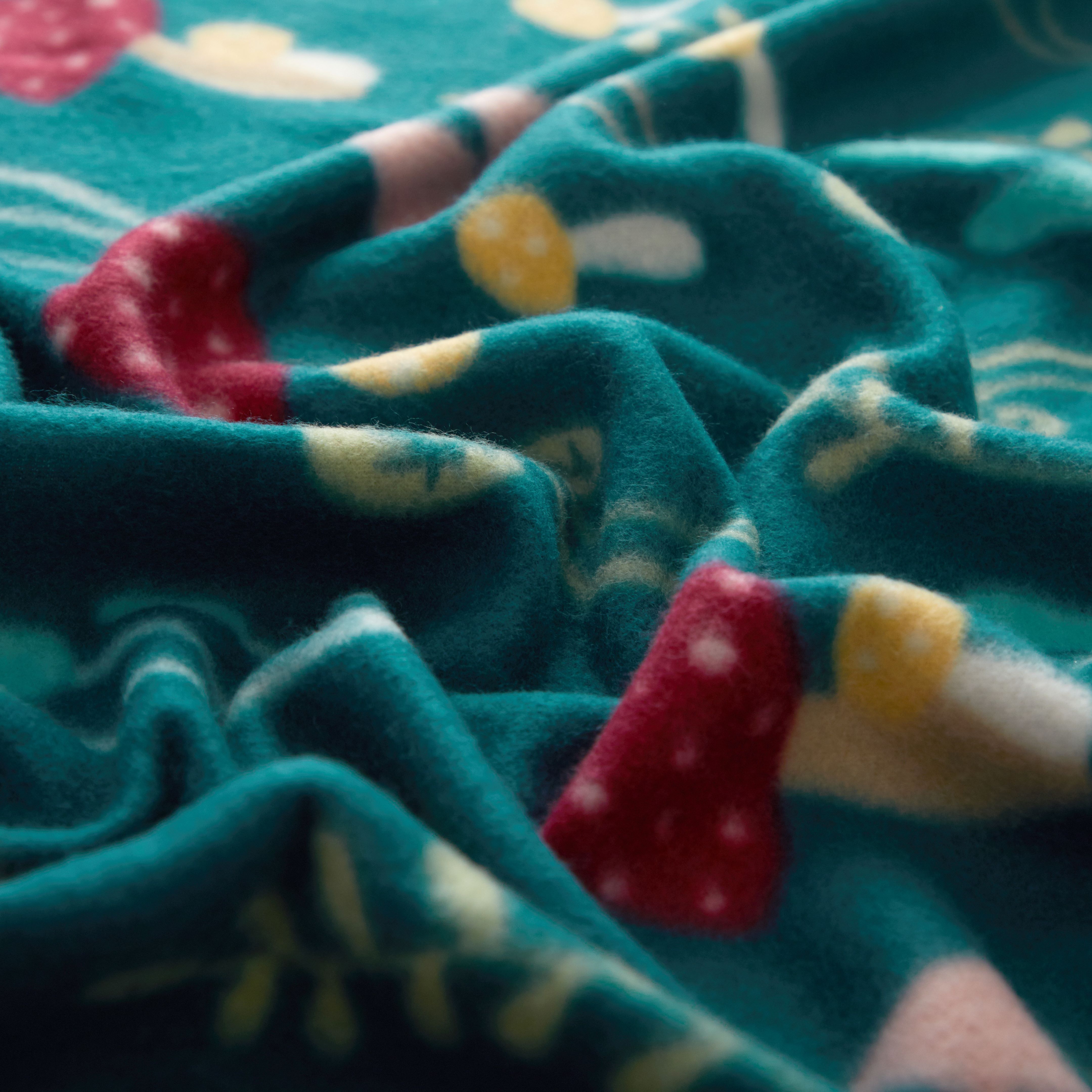 Mainstays Fleece Plush Throw Blanket, 50" x 60" inches, Green Mushroom Polyester, Machine Washable