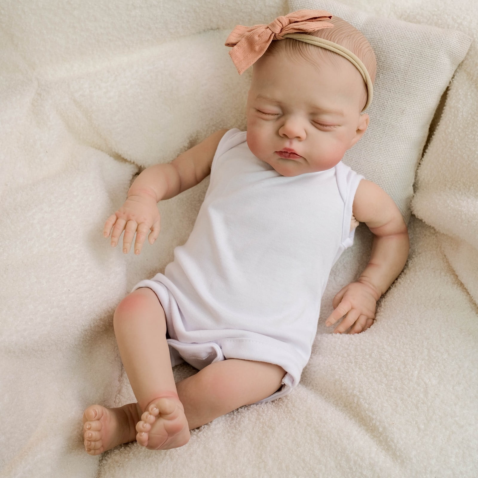 Lifelike Reborn Baby Dolls Girl - 18" Realistic Newborn Cloth Body Real Life Baby Dolls for 3+ Year Old Girls Gifts, Pretend Play, Collection