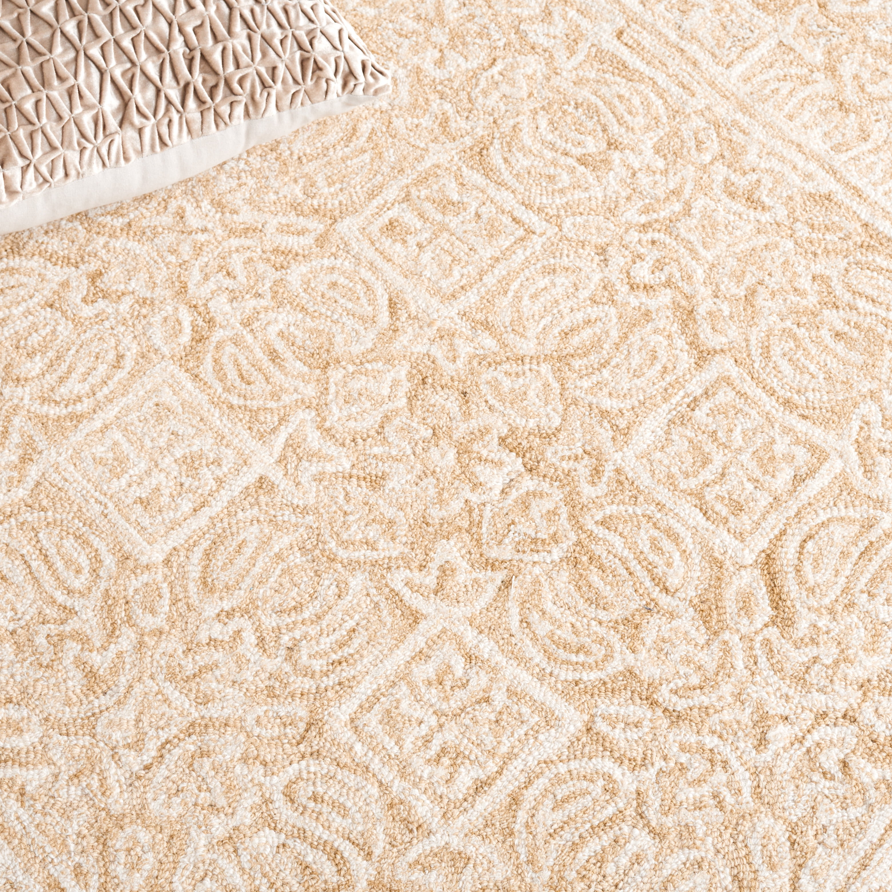 Safavieh Dip Dye Felicia Floral Runner Rug, Light Beige/Ivory, 2'3" x 8'