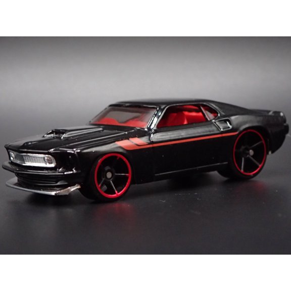 Open Box 1969 69 FORD MUSTANG BOSS 302 FASTBACK BLACK 1:64 SCALE DIORAMA DIECAST MODEL CAR