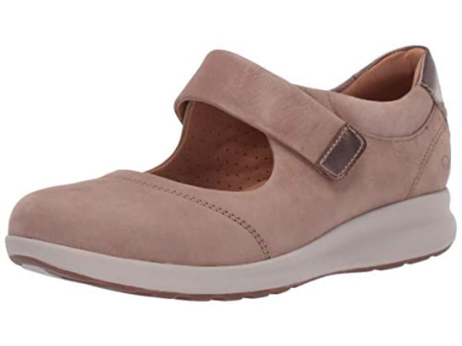 clarks mary jane shoes canada