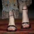 thumbnail image 3 of Sandalias de tacón alto con punta cuadrada y tiras en el tobillo de piel sintética de nuevo diseño 2022, zapatos casuales de tacón alto para mujer, 3 of 4