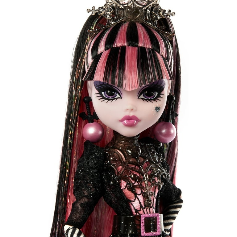Monster High Doll, Draculaura with Accessories and Pet Bat, Posable Fashion  Doll with Pink and Black Hair