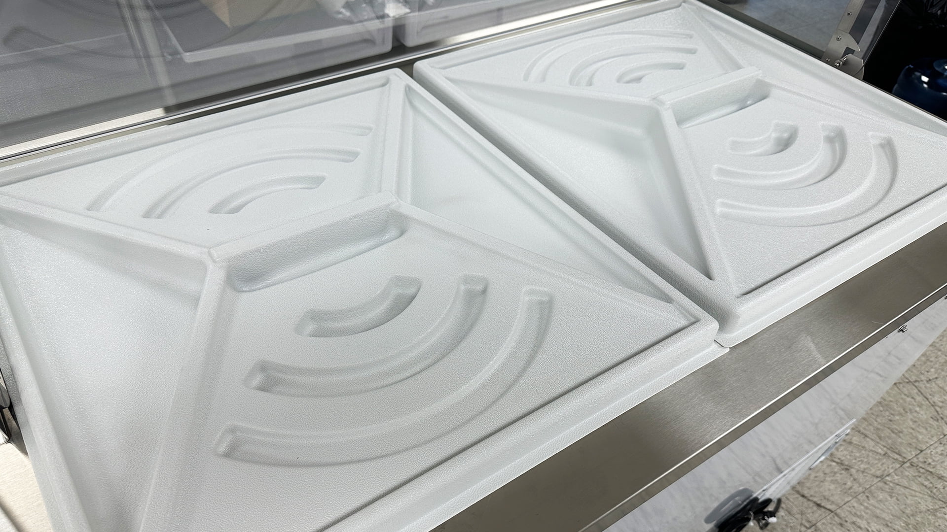 47in. 8 Tub Ice Cream Gelato Dipping Cabinet Display Freezer 13.8 Cu.Ft. Viewing Window, White