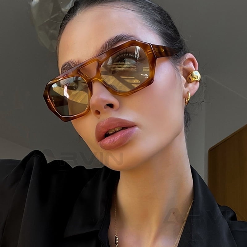 Lunettes de Soleil Carrees Vintage pour Femmes Hommes Monture Epaisse Double Ponts Lunettes de Mode Femme Chic Polygone Leopard Bleu Leopard Gris comme Montre Walmart