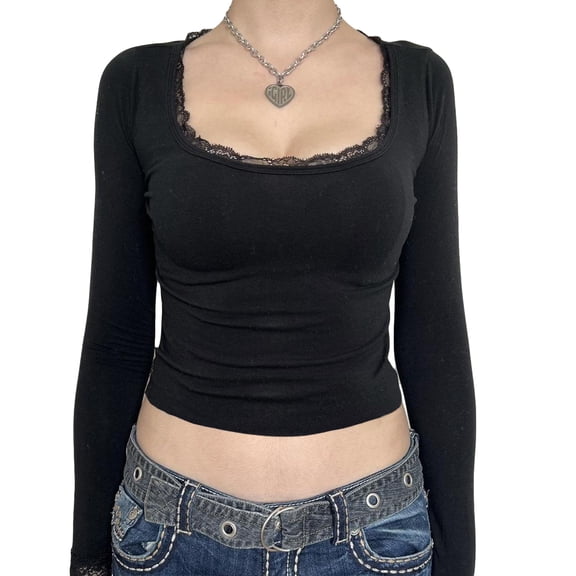 Yunliwuli Women Lace Trim Short T-Shirts U-Neck Long Sleeve Shirts Spring Fall Slim Fit Tops Streetwear