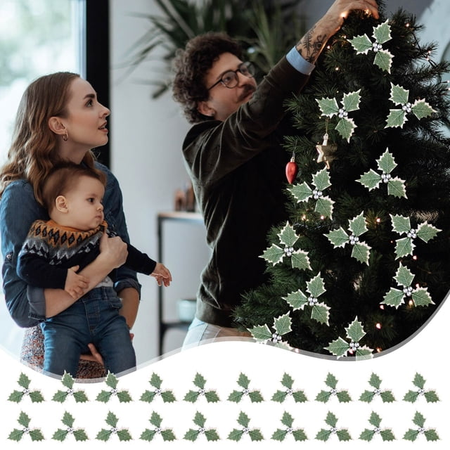 Nilvkv 20 Pcs Bouquet Décoratif Branches de Noël Fruits Rouges Feuilles Triangulaires Mini Décorations de Noël, Décorations de Noël