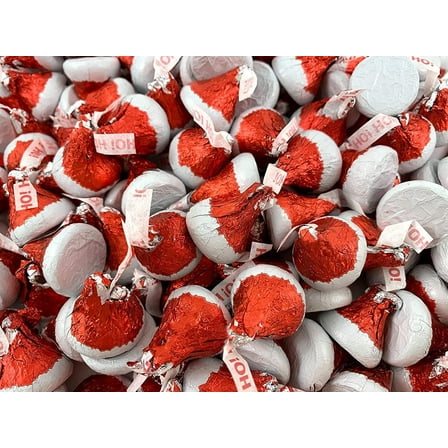 HERSHEY'S KISSES Santa Hat Wrap Milk Chocolate Candy, Bulk Pack 2 Pounds