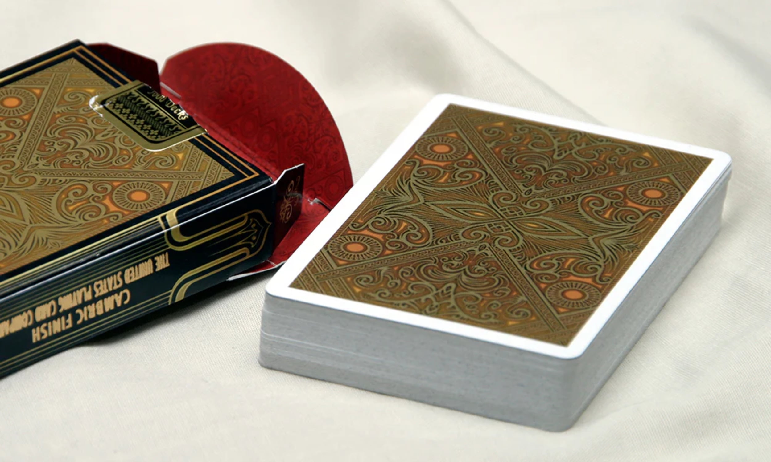 トランプ BICYCLE Elegance Playing Cards Amazon.com: Ellusionist Bicycle Elegance Black Limited
