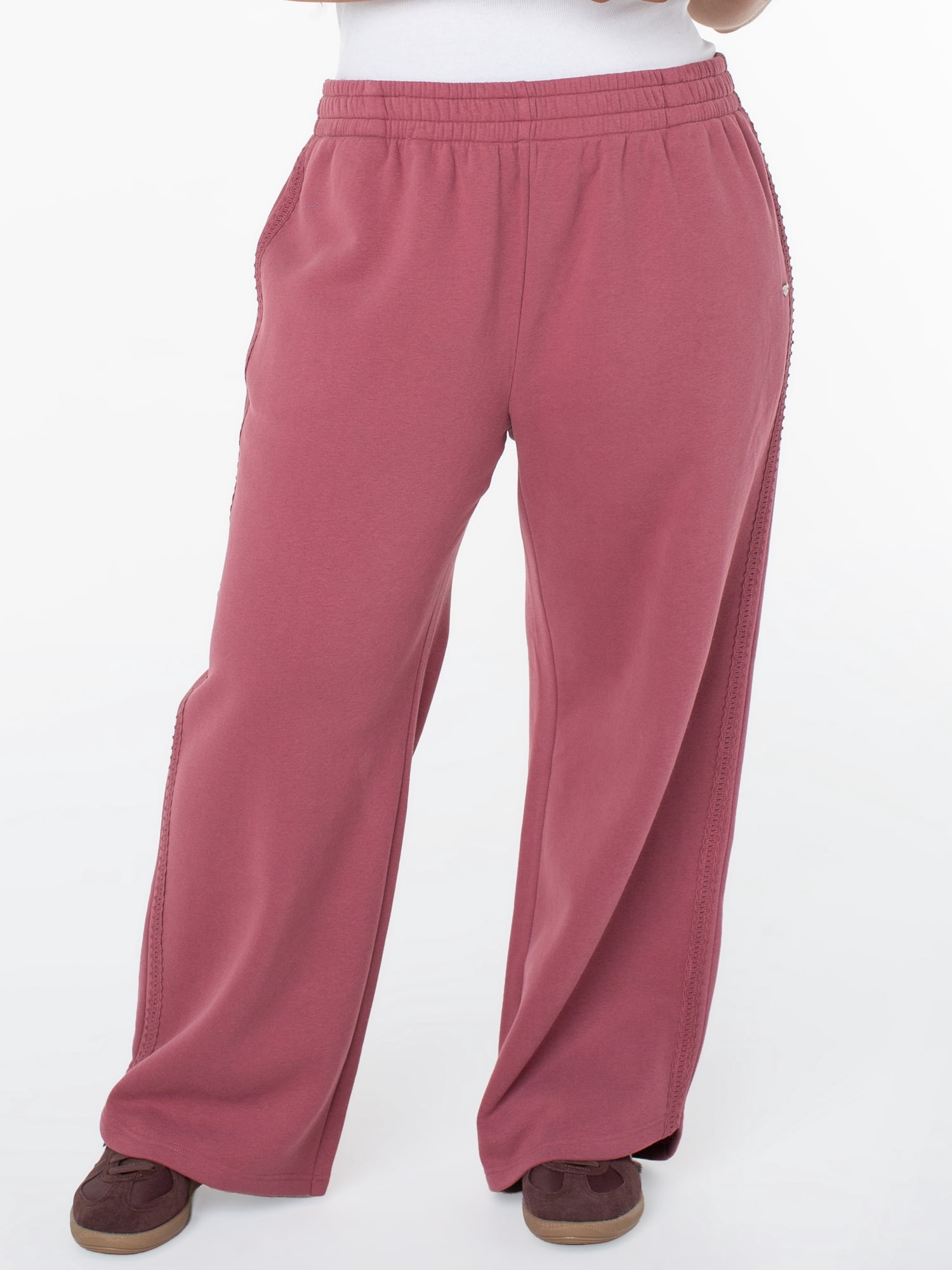 Celebrity Pink Women's and Women's Plus Fleece Wide Leg Sweatpant, Sizes XS-4X